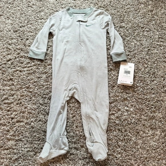 Nike Baby Bamboo Viscose 9M Footed Sleeper Pajamas Striped Mica Green Onesie NWT - Picture 1 of 7